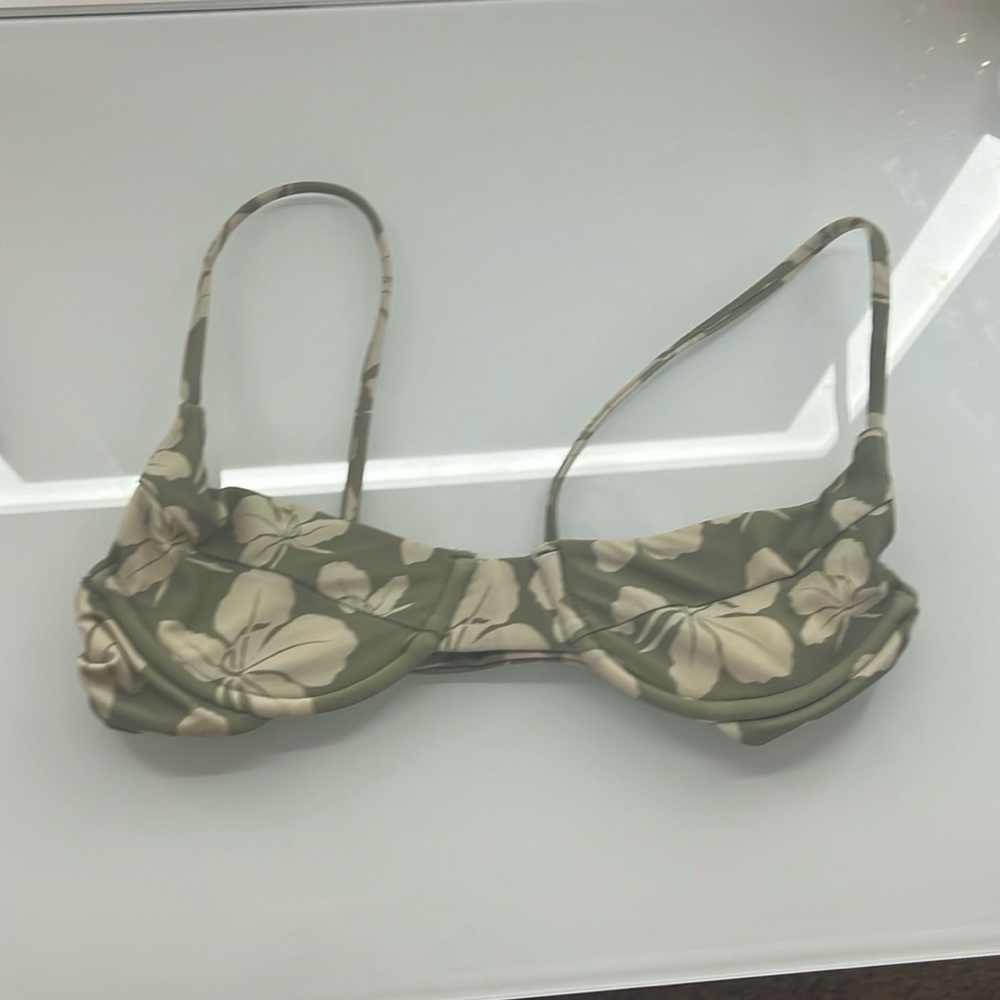 Benoa swim shea top